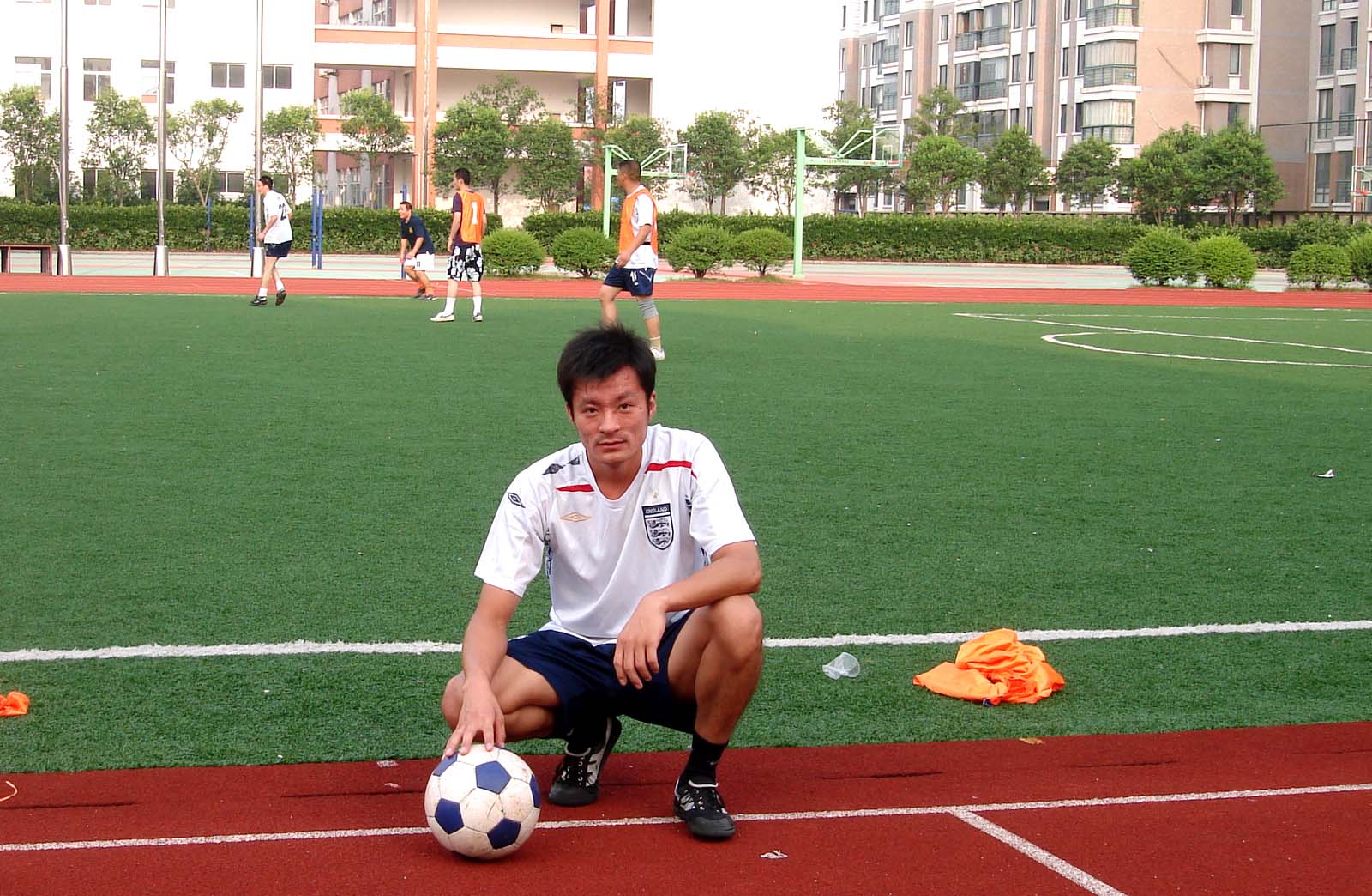 无朋友 不足球 吴江日报天河小学足球群成立三