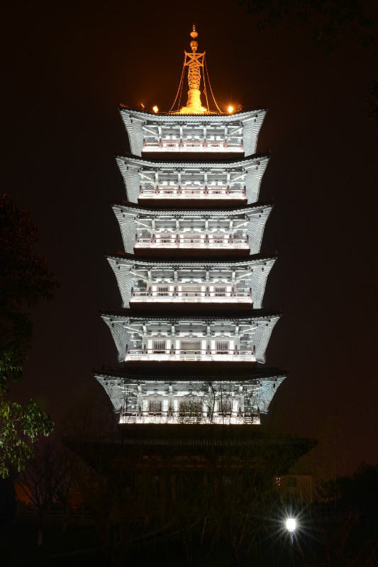 吴江垂虹塔夜景