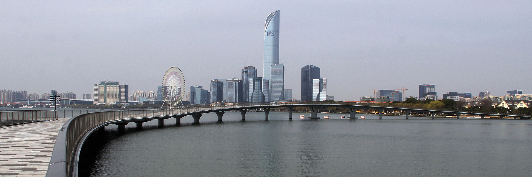 金鸡湖03南岸远眺金鸡湖三岔桥上