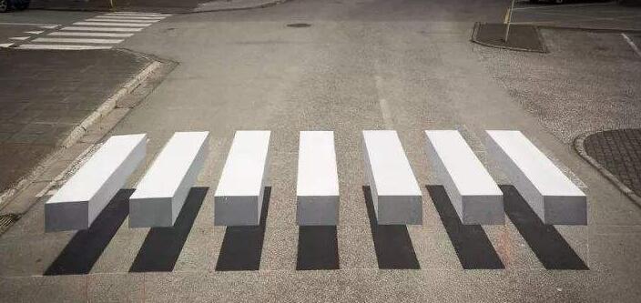 让车辆行驶更通畅城区20条斑马线本周整合取消