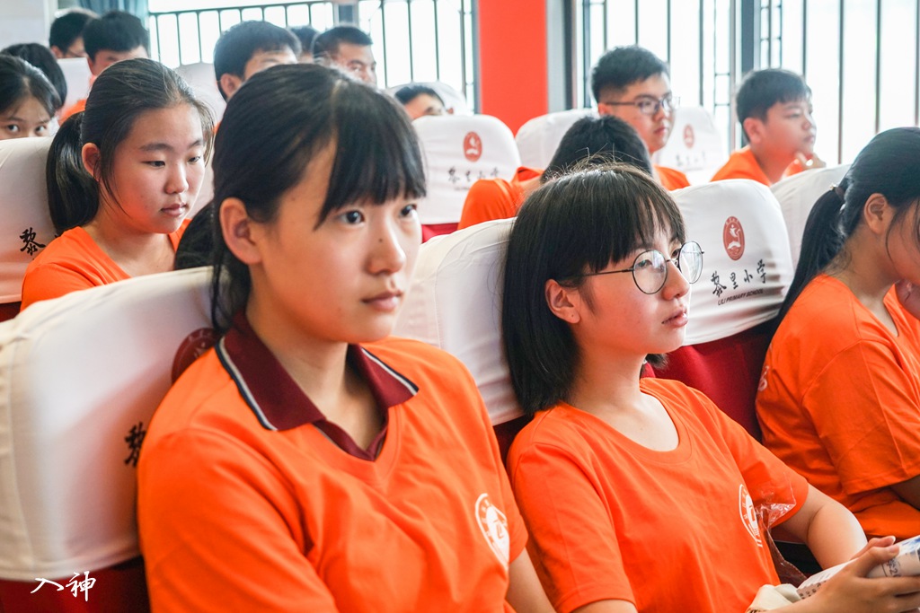 悦动青春乘风起航黎里中学2020年初三毕业典礼