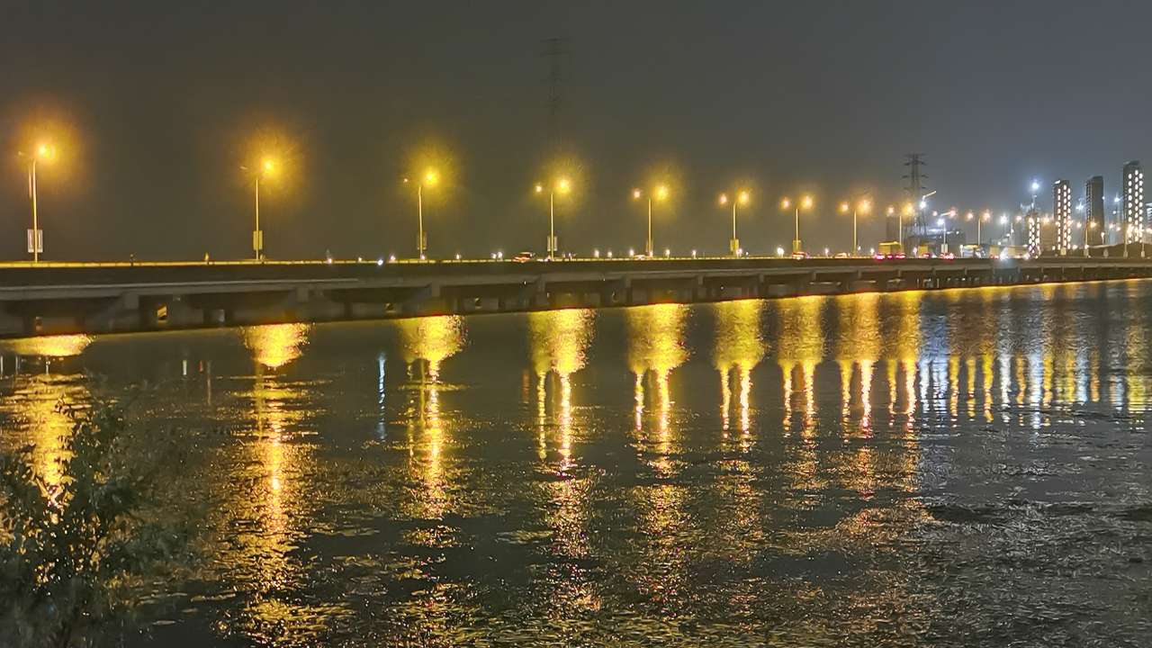 太湖边夜景独好