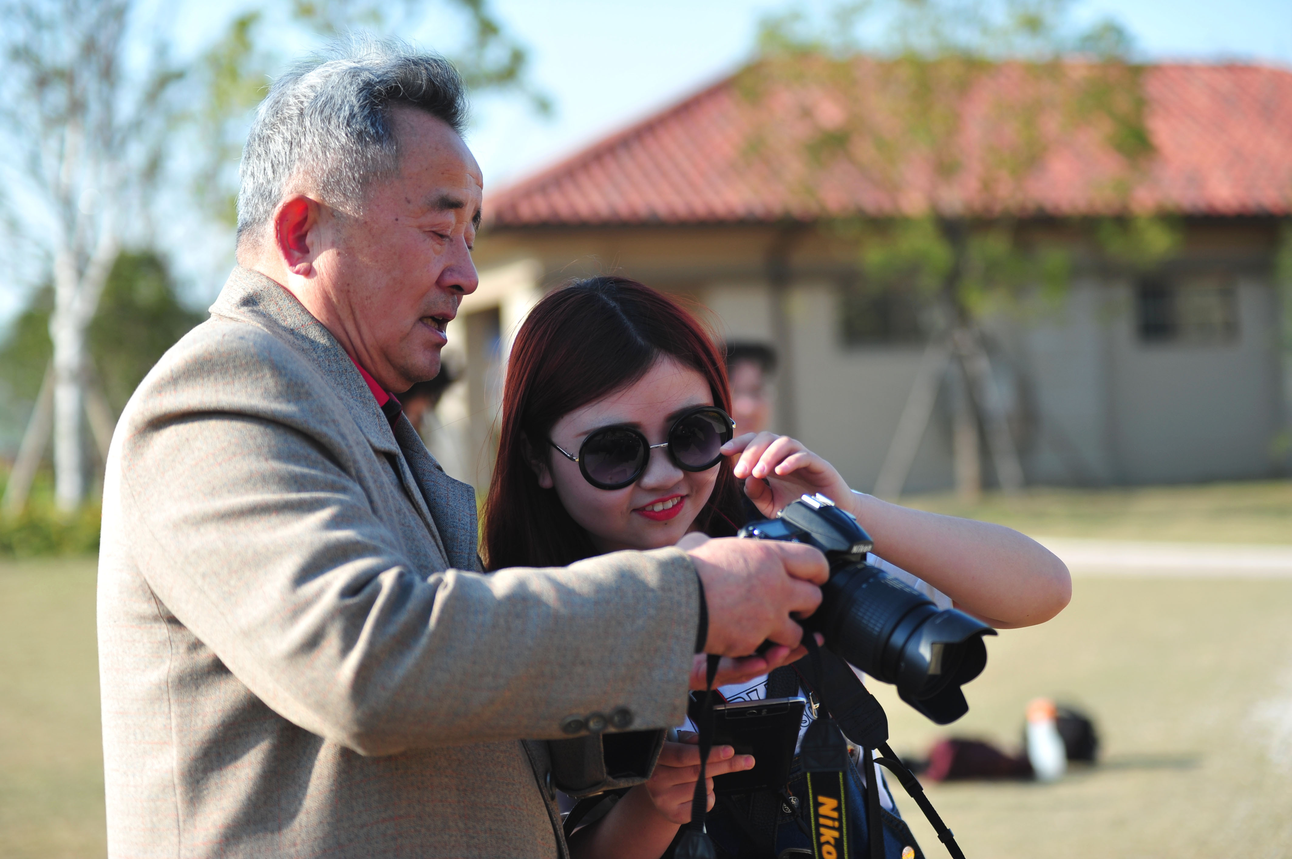 小康时代老少同趣