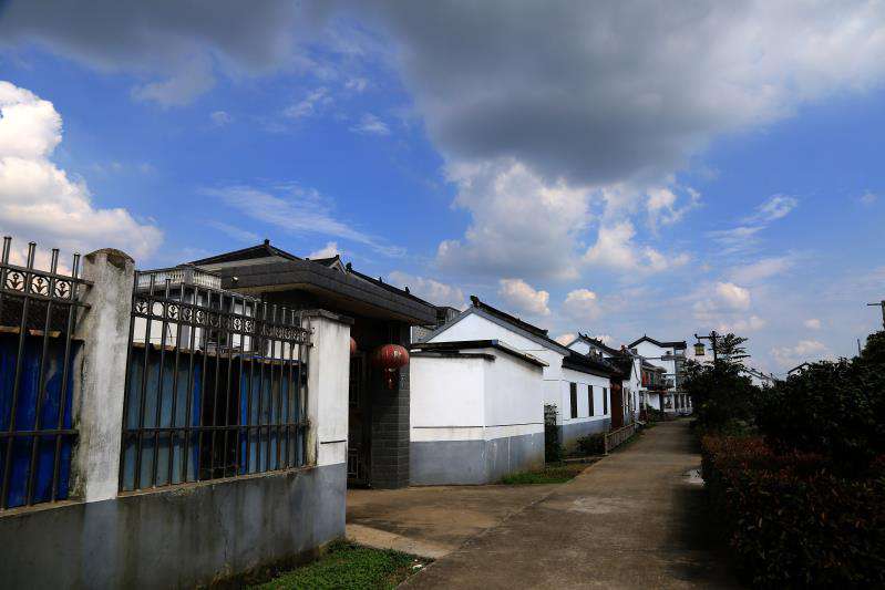 新农村的小康生活