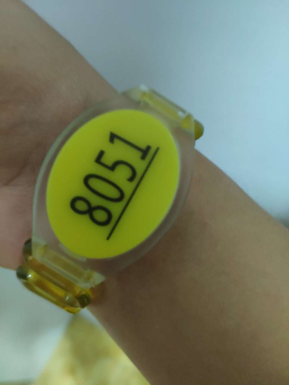 幼稚的男人才戴手表成熟的男人都带手牌