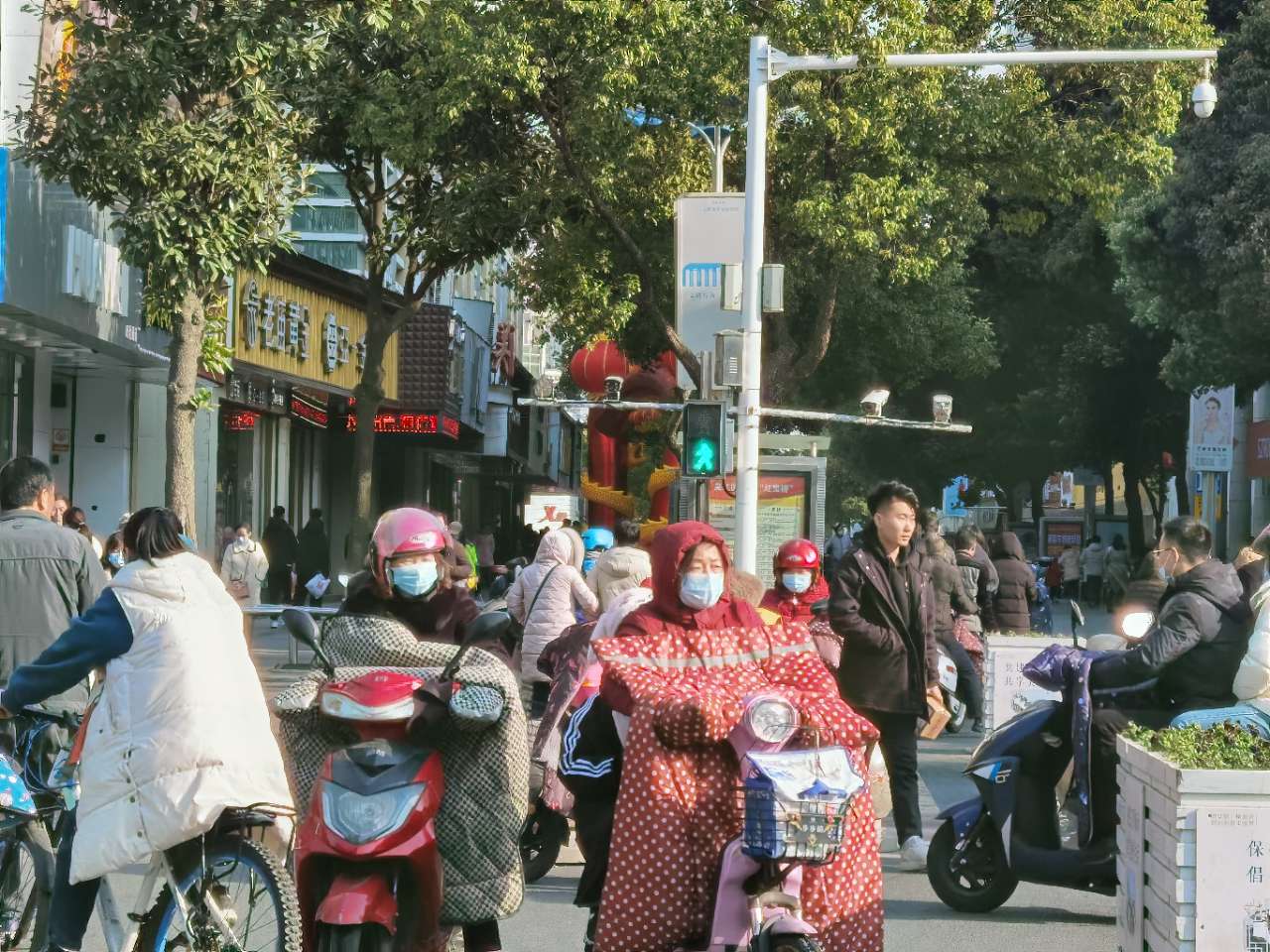 永康路步行街人潮涌动繁华重现