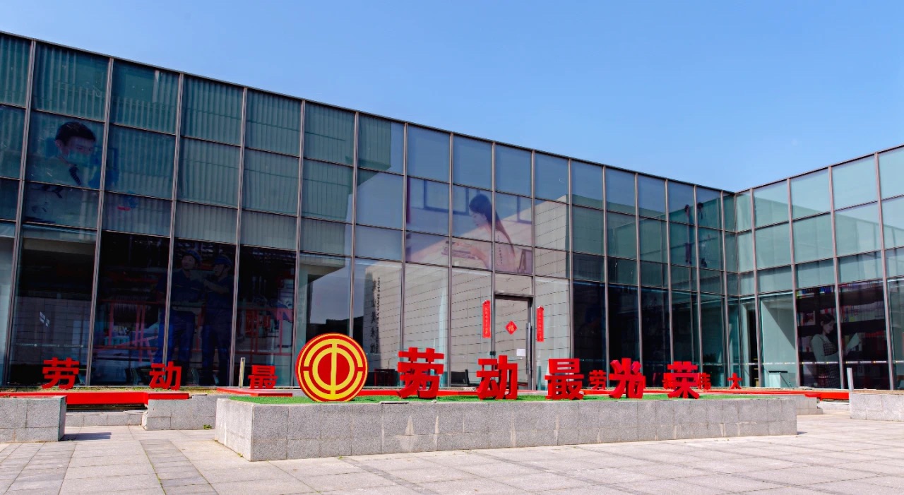苏州市第三工人文化宫也来啦看起来很棒是不是和大吴江的文化宫有一拼