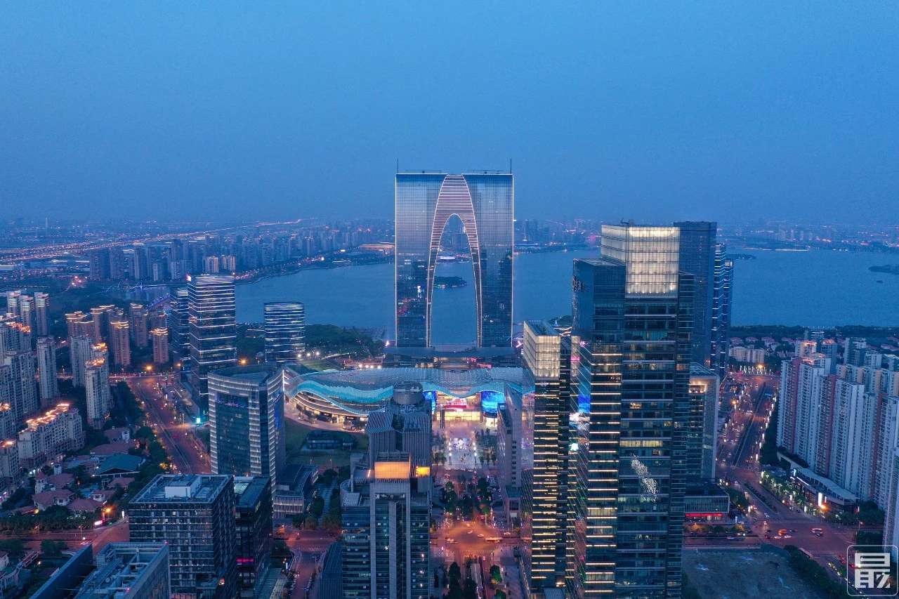 开业不满1年苏州核心区一地标商业人气冷清