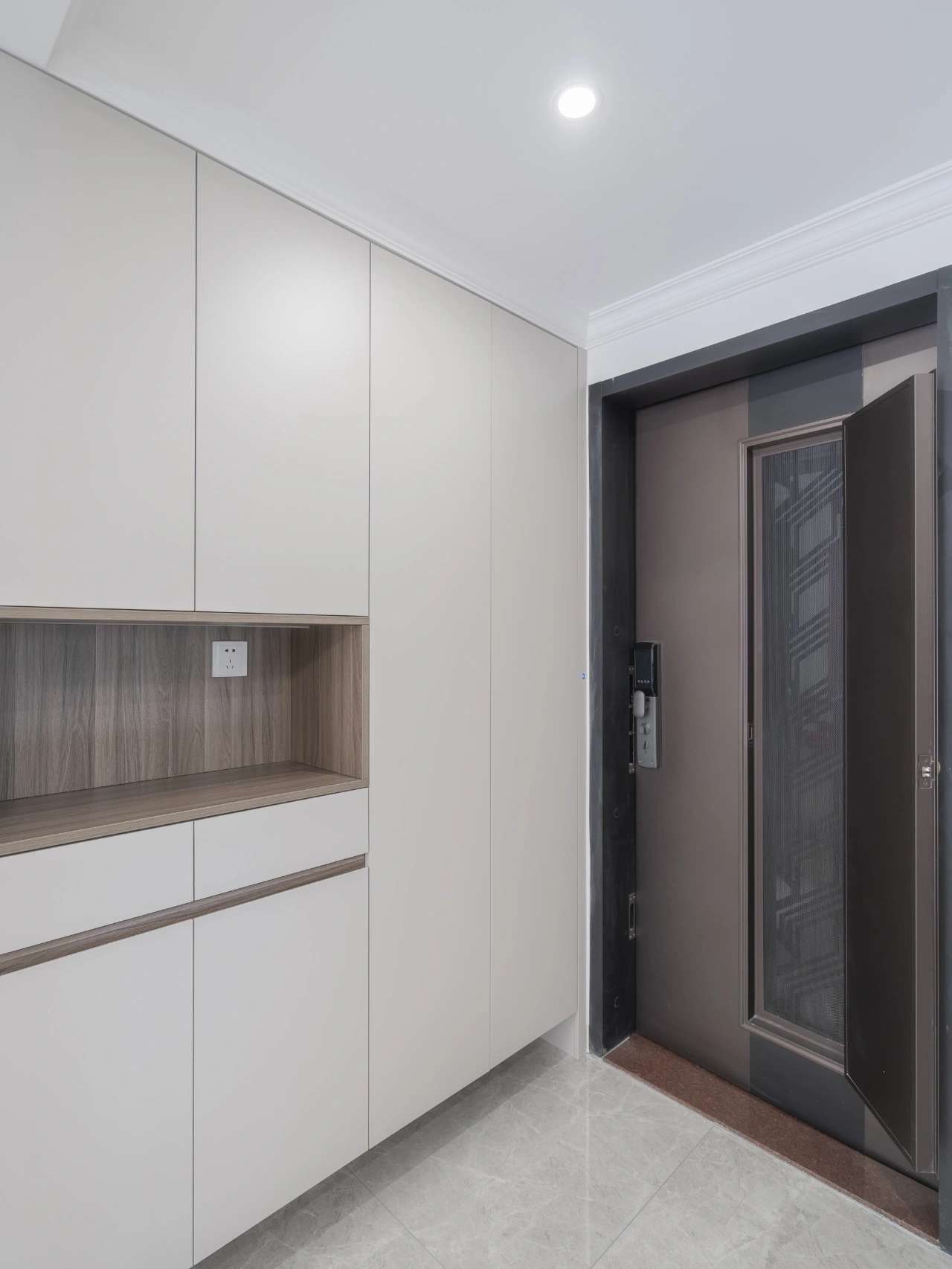 入户鞋柜设计小型实用 083544eu3nbv4nb1wuubpu.jpg