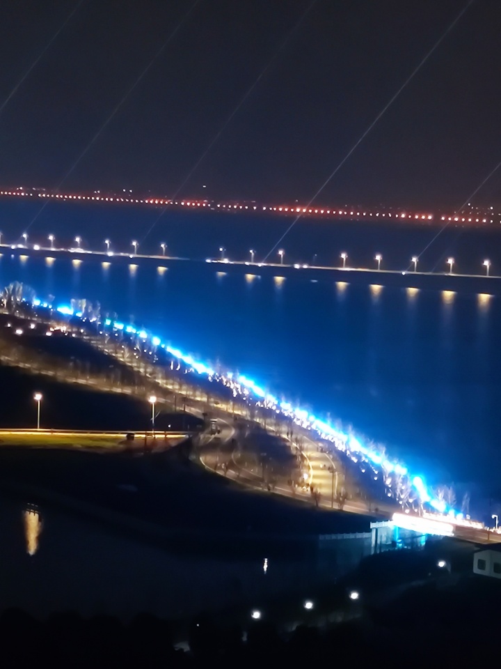 万公堤夜景