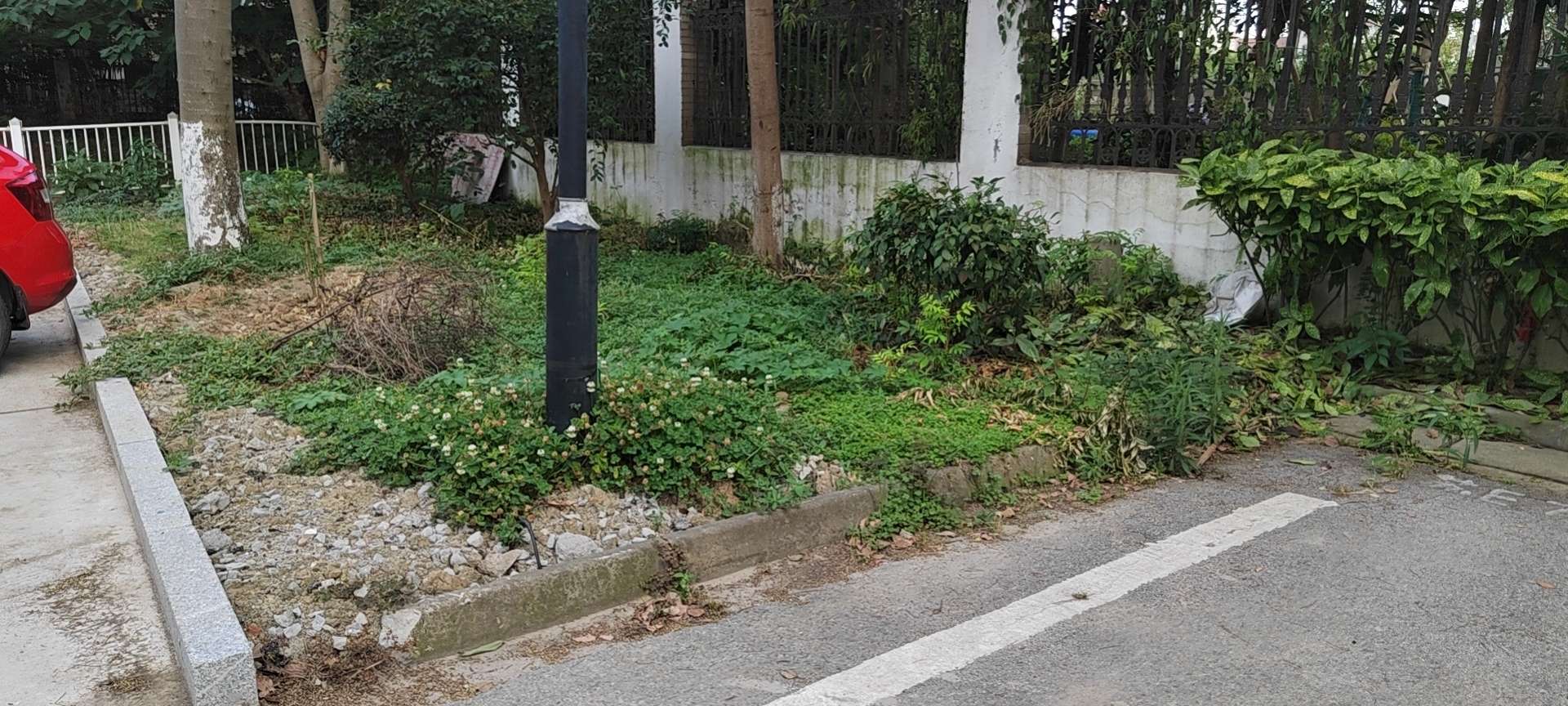 让大家见识一下松陵街道为太湖小区改造的双标