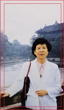 凌秋明同志《盛泽中学校庆纪念册（1943-2003）》.jpg