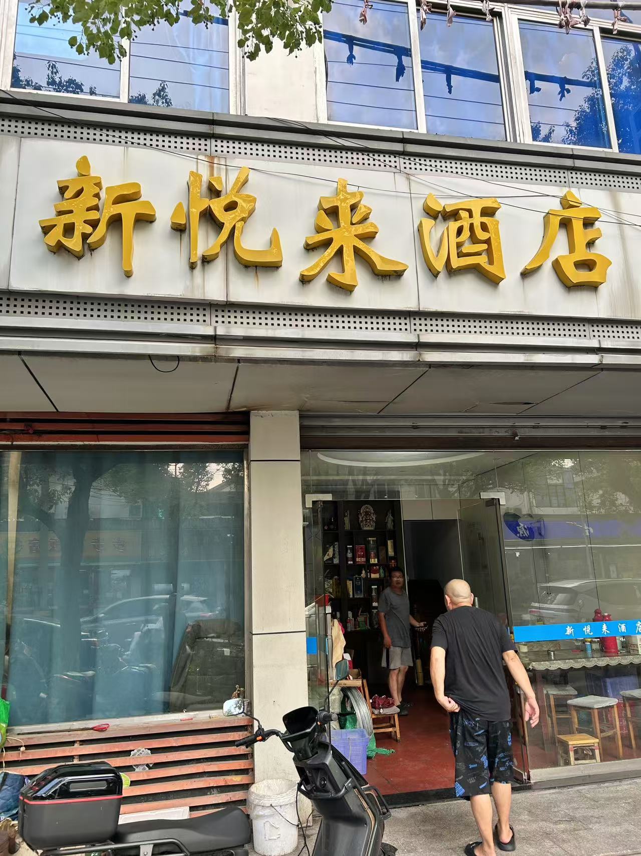 1.jpg
