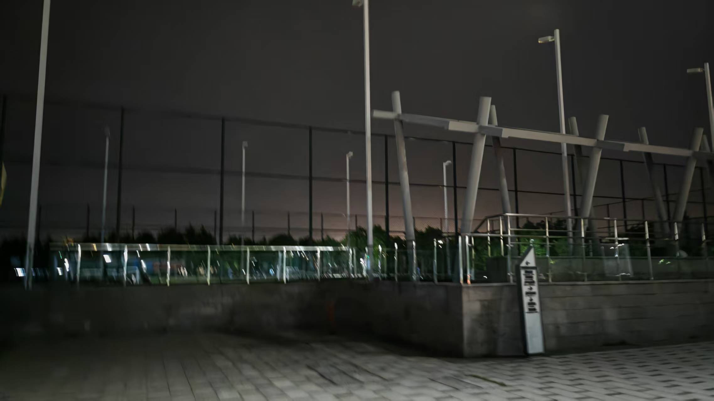 实际还没这么亮