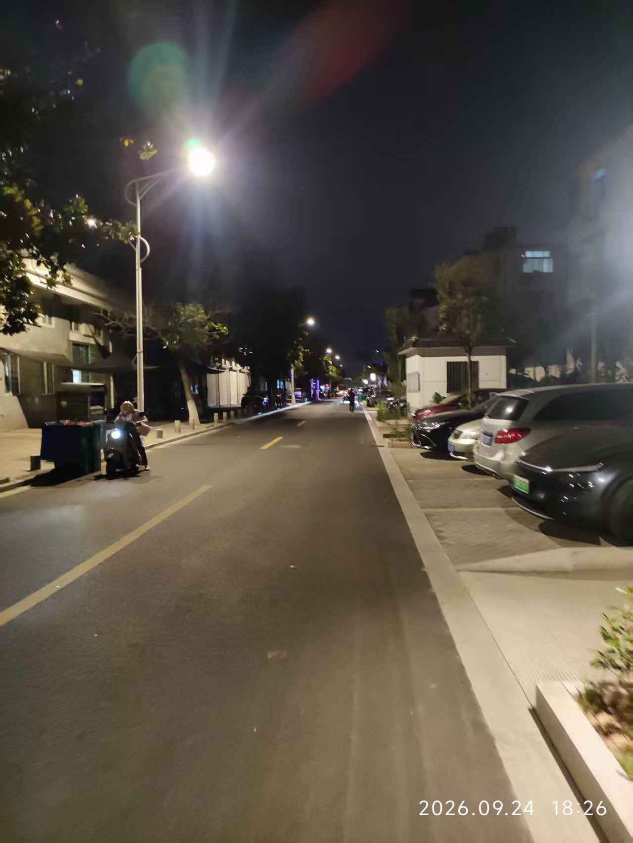 百盛路北端