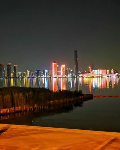 遥望  夜幕下的苏州湾