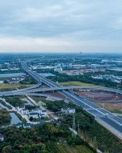 苏台高速震泽出口