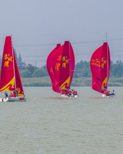 水韵红帆